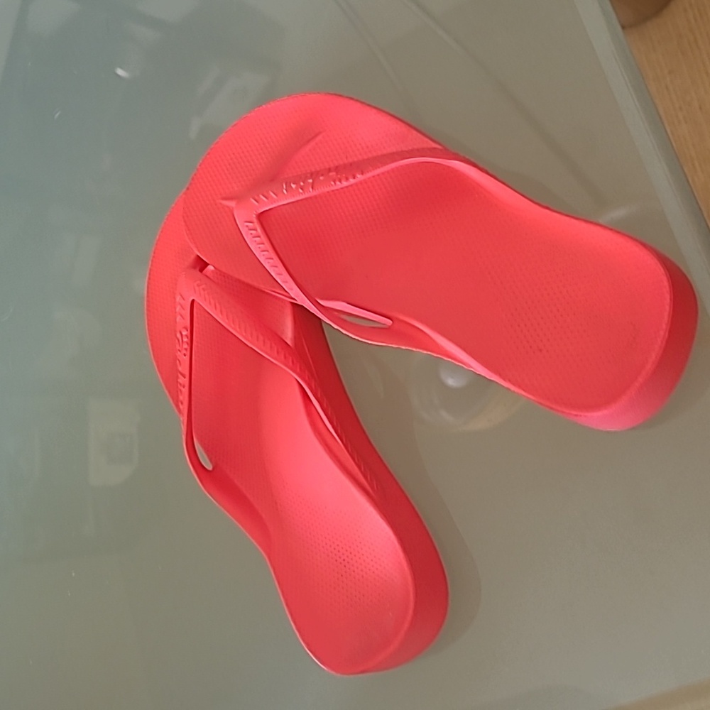 Archies flip flops size 6